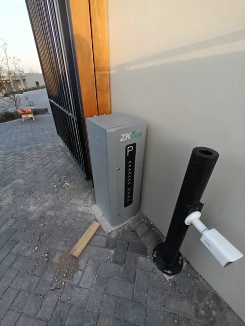 Instalación de Control de Acceso Peatonal realizada por OLEACONTROLS